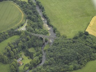 General oblique aerial view centred on the aqueduct, taken from the NNE.