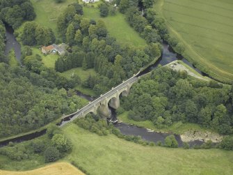 General oblique aerial view centred on the aqueduct, taken from the W.