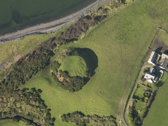 Oblique aerial view centred on the motte, taken from the SE.