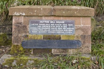 Detail of commemorative plaques at S end of bridge