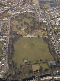Oblique aerial view centred on the public park, taken from the SSE.