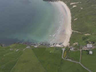 General oblique aerial view of Balnakeil Bay, centred on Balnakeil House and Durness Parish Church, looking NE.