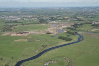 General oblique aerial view of the Upper Clyde Valley centred on  Hyndford Quarry, looking to the NNW.