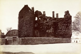 Page 13/1. General view. MacLellans Castle
PHOTOGRAPH ALBUM NO 109: G.M. SIMPSON OF AUSTRALIA'S ALBUM
