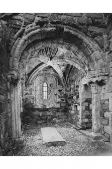 Iona, Iona Nunnery, interior.
View of North aisle chapel from West.