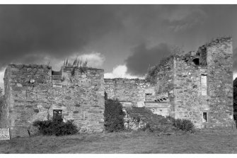 Brahan Castle.
South front in ruins.