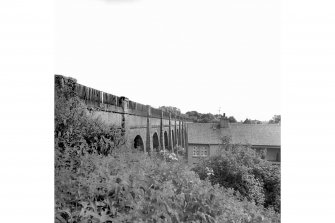 Edinburgh, Union Canal, Slateford Aqueduct
View from SW showing part of SE front