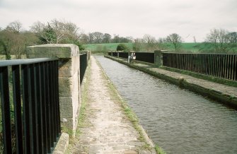 Lin's Mill Aqueduct, Union Canal, general view from SW (top, 19) and detail of deck (lower, 16) from W.
Digital image of C 75383/19