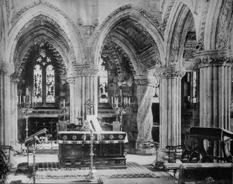 Roslin, Roslin Chapel. Interior view of altar.
