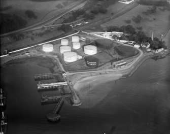 British Mexican Petroleum Co. Ltd., near Dumbarton.  Oblique aerial photograph taken facing east.