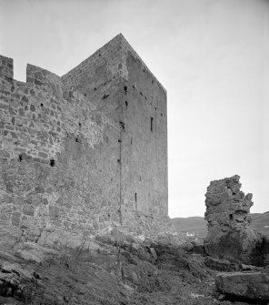 View of SW curtain wall from W.