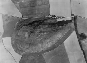 Vertical aerial view, probably an enlargement from 106G/Scot/UK/0014