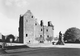 Maclellans Castle
