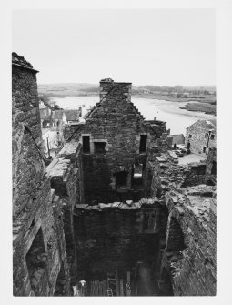 Maclellans Castle Corner Tower Wallhead Pointing (DH 4.3.93)