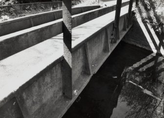 Detail of girder on N side.  Photosurvey 6-MAY-1993