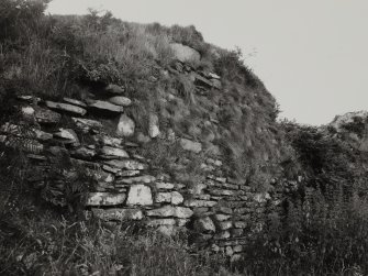 Airds Castle. 
View of masonry on East side.