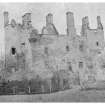 General view of ruined Castle
Copied from a Grangerised copy of The History of the Geneologies of the Mackenzies by Alexander Mackenzie 1879
