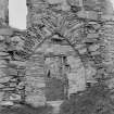 Oronsay Priory.
View of archway.