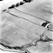 Carlops, Spittal, oblique aerial view, taken from the N, centred on the cropmarks of an annexe to the NE of the Roman Temporary Camp.