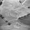 Oblique aerial view centred on the cropmarks of the settlement, taken from the SSE.