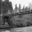 Haughs of Drimmie, suspension bridge.
Detail of West half of bridge from South-East.