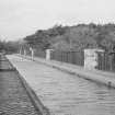 General view of deck and canal, Almond Aqueduct, Union Canal.