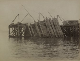 Forth Bridge Works.
No 4 caisson, No3