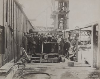 Forth Bridge Works.
Launching No.6 caisson Earl of Aberdeen, No.78