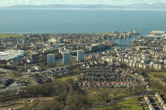 General oblique aerial view centred on the town, taken from the E.