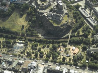 Oblique aerial view centred on the gardens with the castle adjacent, taken from the NW.