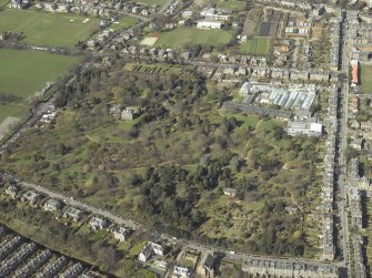 Oblique aerial view centred on the botanical garden, taken from the SE.