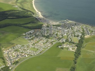 General oblique aerial view centred on the town, taken from the ESE.