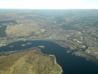 General oblique aerial view centred on the town, taken from the SSW.