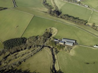 Oblique aerial view centred on S end of Bowshank Tunnel, foootbridge and bridge over the Gala Water, taken from the SE.