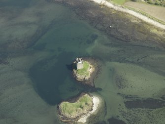 Oblique aerial view centred on the castle, taken from the SW.