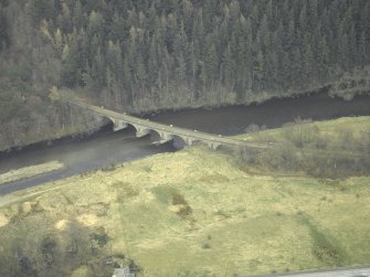Oblique aerial view centred on Neidpath Viaduct, taken from the N.