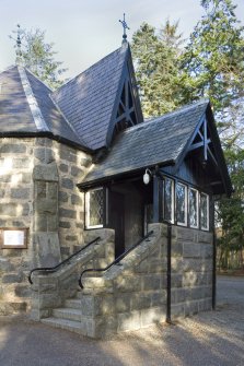 Entrance porch. Detail