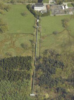 Oblique aerial view centred on the feeder pipes with the power station beyond, taken from the SSW.