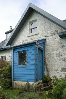 Cottage. West entrance porch. Detail