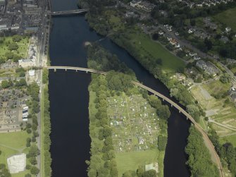 Oblique aerial view centred on the bridge and  West Railway Bridge, taken from the S.