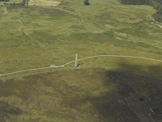 Oblique aerial view centred on the monument, taken from the SE.