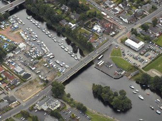 Oblique aerial view centred on the bridge, taken from the NE.