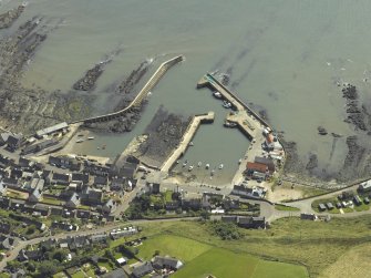 Oblique aerial view centred on the harbour, taken from the NNW.