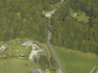 Oblique aerial view centred on the bridge, taken from the SW.