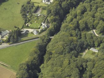 Oblique aerial view centred on the bridge, taken from the SE.