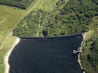 Oblique aerial view centred on the dam, taken from the WNW.
