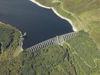 Oblique aerial view centred on the dam, taken from the SSE.