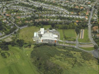 Oblique aerial view centred on the new business school extension of Napier University, Craiglockhart Campus, taken from the SE.