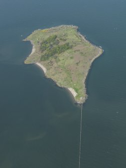 General oblique aerial view centred on the Island, taken from the SW.