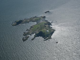 General oblique aerial view centred on Fidra Island, taken from the N.